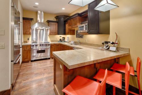Silver Star #702 - 2 Bed TH - image 7