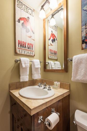 Silver Star #3301 - 4 Bed Penthouse - image 9