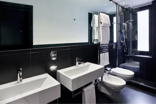 LHP Hotel Napoleon - image 7