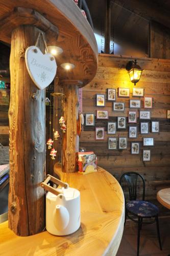 Hotel Des Roses - image 6