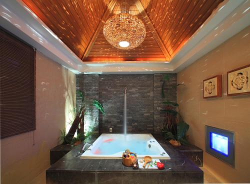 Roman Holiday Motel in Dali District