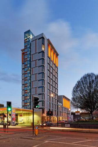 Torquay House (Royal Oak) - image 8