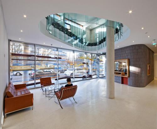 Torquay House (Royal Oak) 2