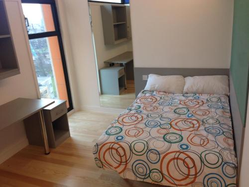 Torquay House (Royal Oak) - Accommodation - London