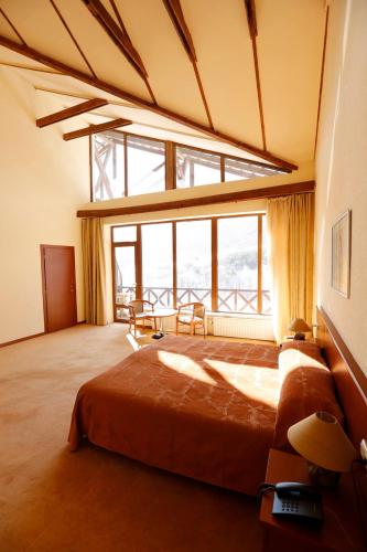 Arthurs Aghveran Resort