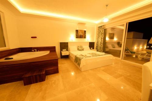 Villa Ay in İslâmlar