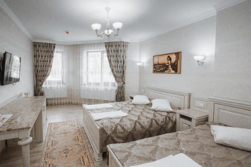 Triple Room with Spa Access
