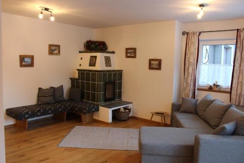 2 bedrooms, 4 beds