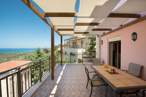 Lyra Villa in Maroulás