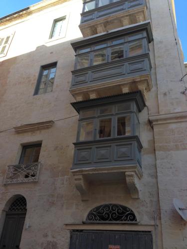 Contemporary Living Valletta - image 8