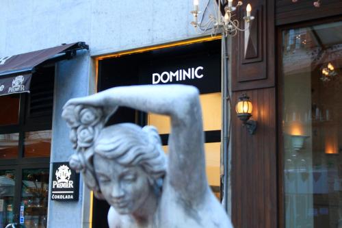 Dominic Smart & Luxury Suites - Republic Square - image 2