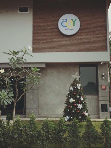 The Day Home Hotel – Nong Sarai, GA