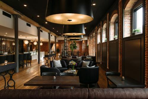 The Charmant Hotel in La Crosse, USA