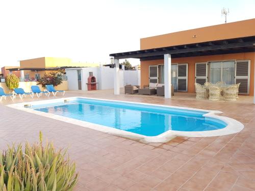Villa Carlota - image 2