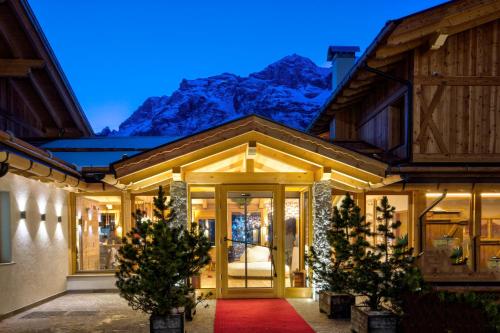 Dolomiti Lodge Alverà – Cortina d'Ampezzo, FL