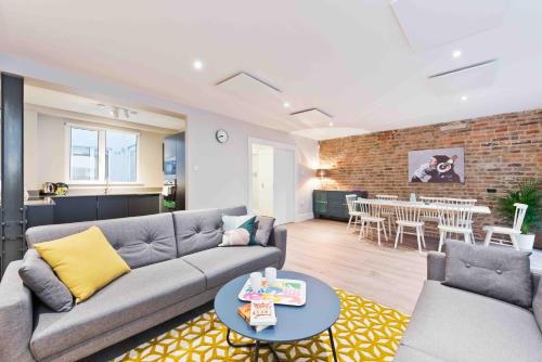 Temple Bar Crown Square Apartments 3