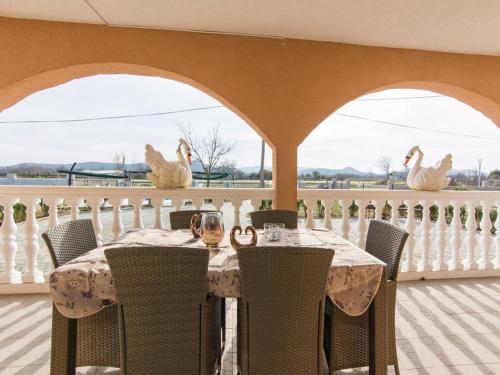 Villa Laura with pool, Budak, Zadar county in Budak