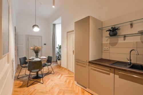 Lazenska N°4 - image 7