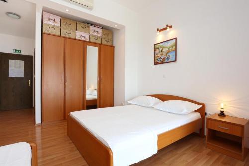 Apartments by the sea Stanici, Omis - 10305