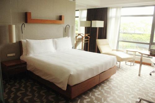 Swissôtel Grand Shanghai, Shanghai (photo 11)