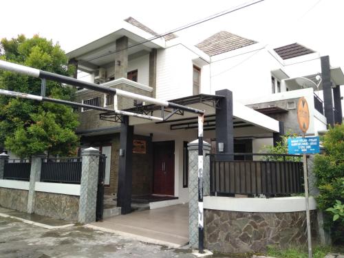 

Oman Family Homestay