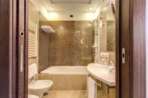 Kolbe Hotel Rome - image 10