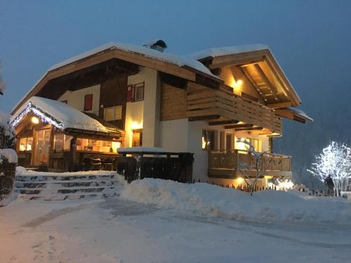 Appartamenti Chalet Orchidea