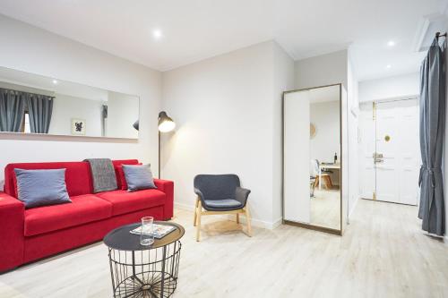  LEEWAYS APARTMENT in ROSARIO in Madrid