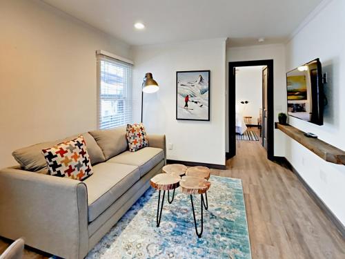 4093 Manzanita Ave Townhouse - image 9