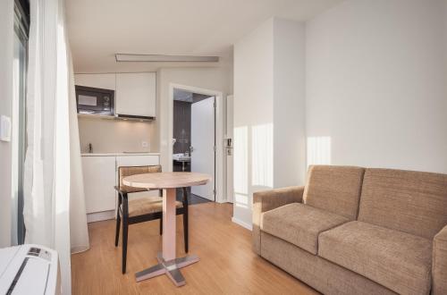 Essence Inn Marianos Hotel - image 3