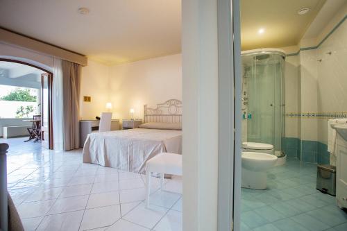Hotel Tritone Lipari - image 9