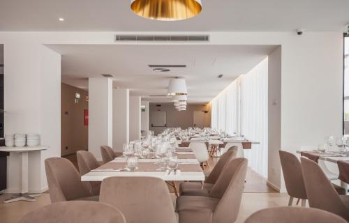 ห้องอาหาร, Essence Inn Marianos Hotel in ฟาติมา