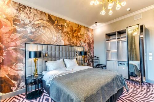 Grand Poet Hotel and SPA by Semarah