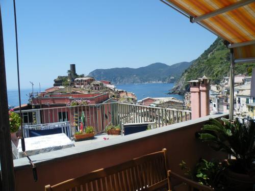  Alessandro Carro Affittacamere in Vernazza