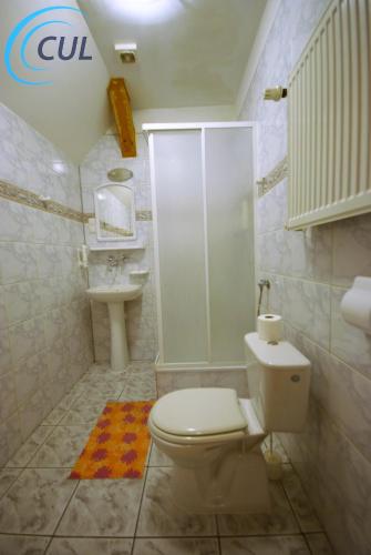Large Double Room image 2