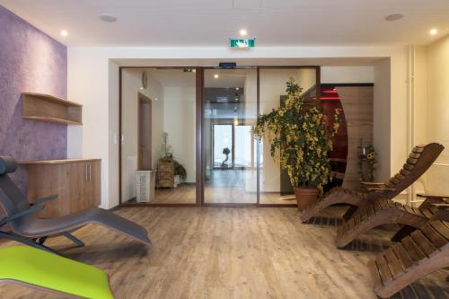 Hotel Waldcafe - image 12