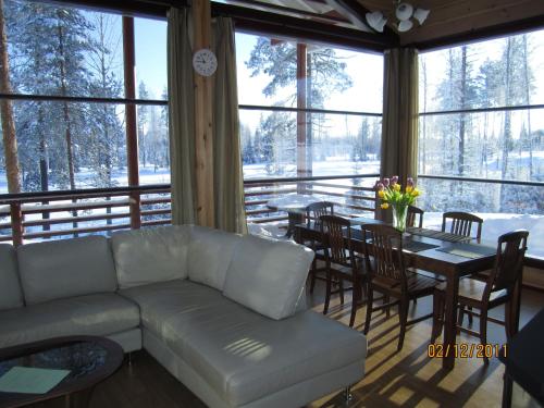 Tiiringolf Cottages - image 11