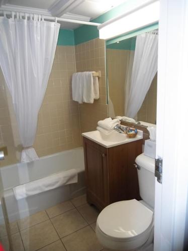 Cadillac Sands Resort