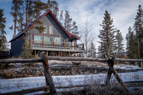 Two-Bedroom Cabin in Frisco - image 10