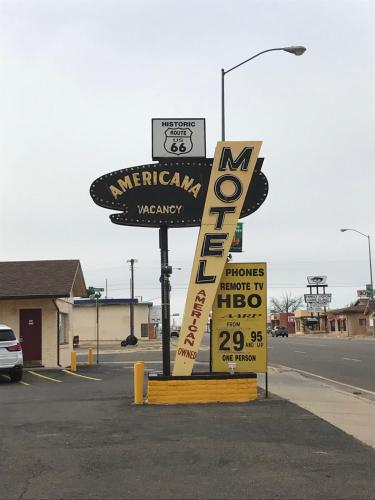 Americana Motel