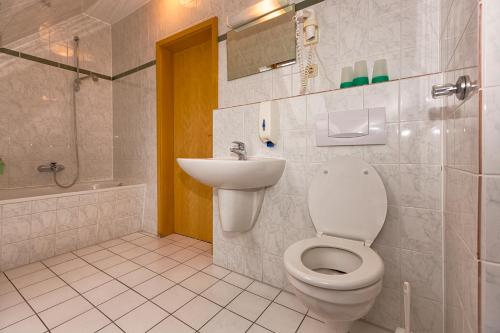 Hotel Ideal - image 7