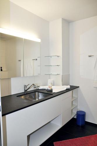 La Perla A1 - image 2