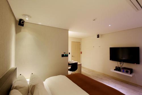 Uijeongbu Latree Hotel Room Type - Standard Double Room
