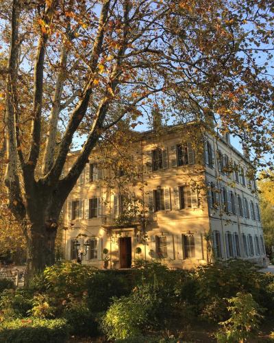 Hotel Château Des Alpilles – St. Rémy - de - Provence, NY