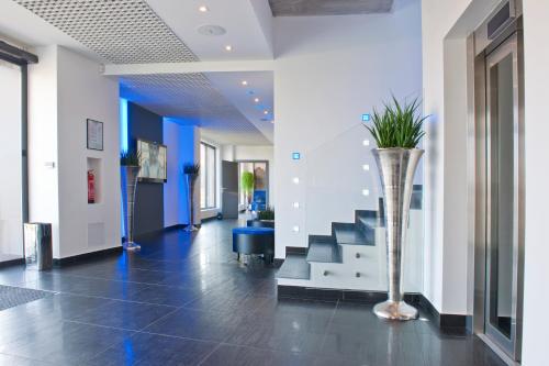 G Design Hotel - image 5
