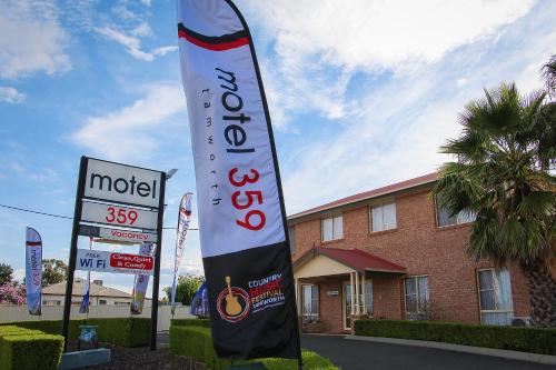 Inngang, Motel 359 in Tamworth