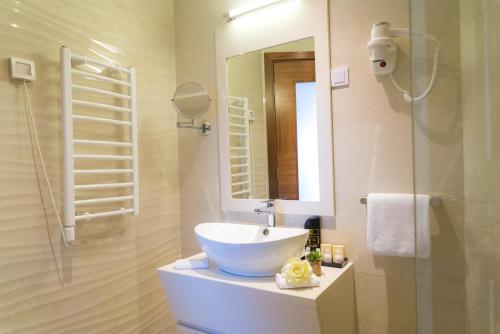 Hotel Kadmo by Aycon - image 3
