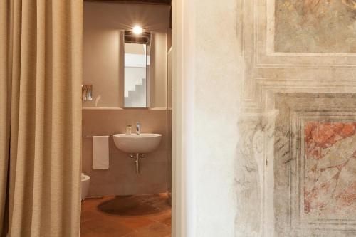 Nun Assisi Relais & Spa Museum - image 6