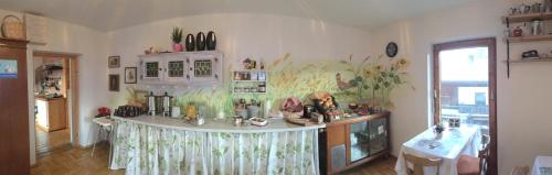 ห้องอาหาร, Hostel Weisses Rossl in กัสเซอ