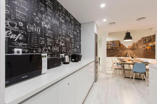 Bookinmadrid com - Cascorro Sq 18 pax, Madrid (fotografie 7)